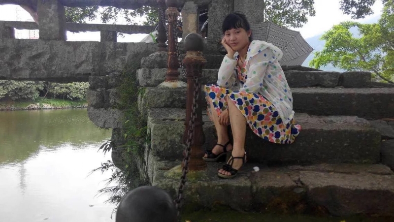 女子悠然的第一张照片--诏安征婚网
