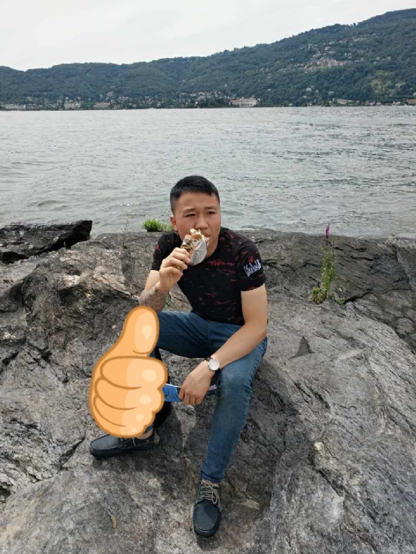 绚烂背后的平淡的第一张照片--诏安征婚网