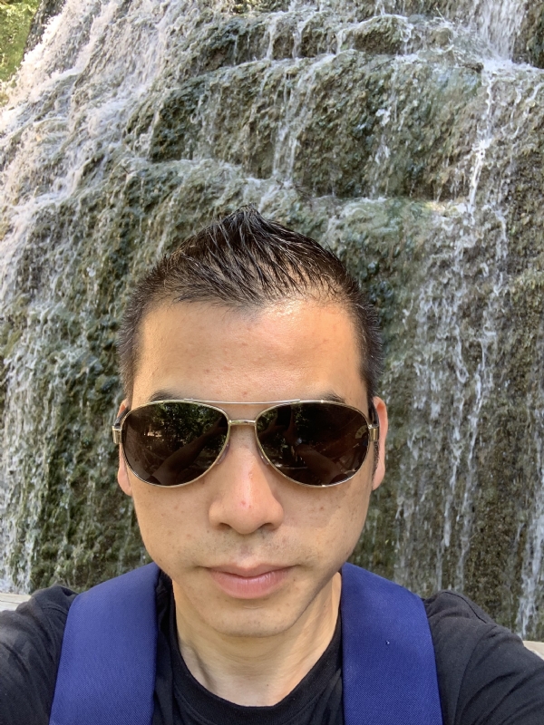 高兴的第二张照片--诏安征婚网