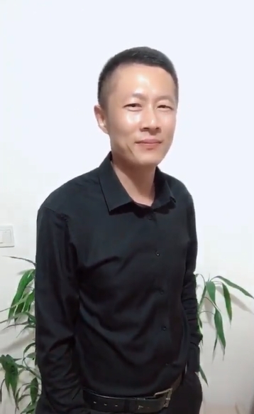 地huhi的第一张照片--诏安征婚网