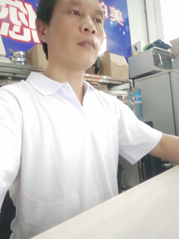 深蓝色的海的第一张照片--诏安征婚网