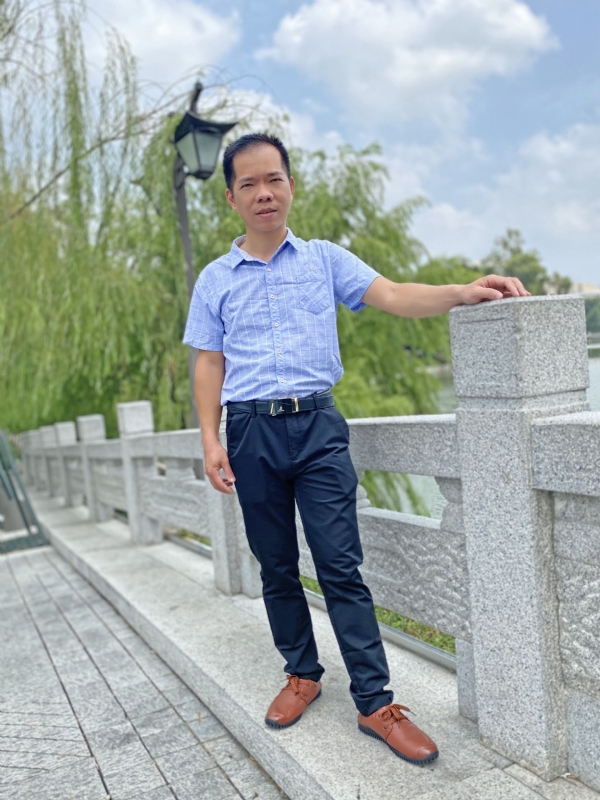 奇峰向阳的第一张照片--诏安征婚网