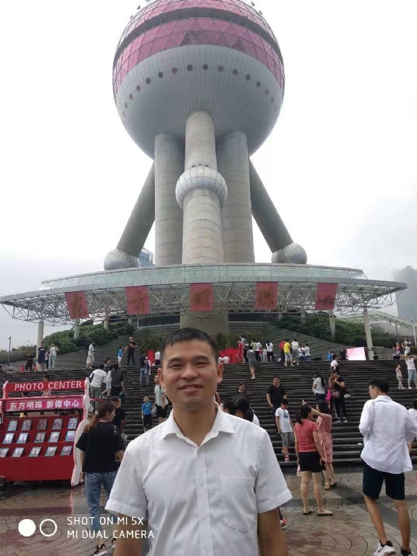 小猫吃老鼠的第一张照片--诏安征婚网