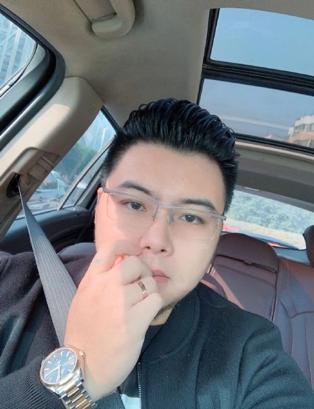 把苹果咬哭的第一张照片--诏安征婚网