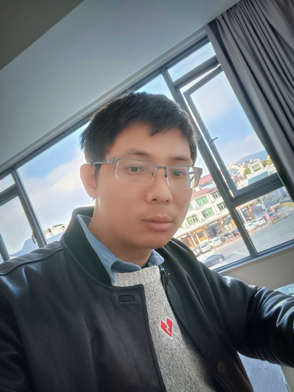 也许只是缺少一个拥抱的第二张照片--诏安征婚网