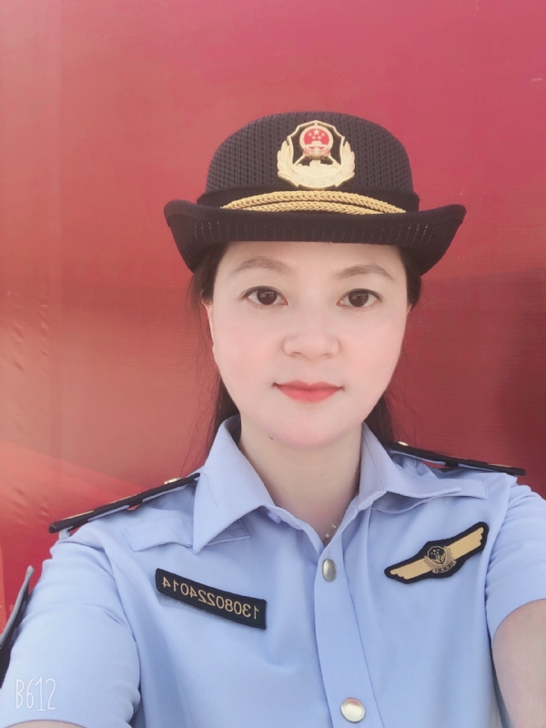 明明的第一张照片--诏安征婚网