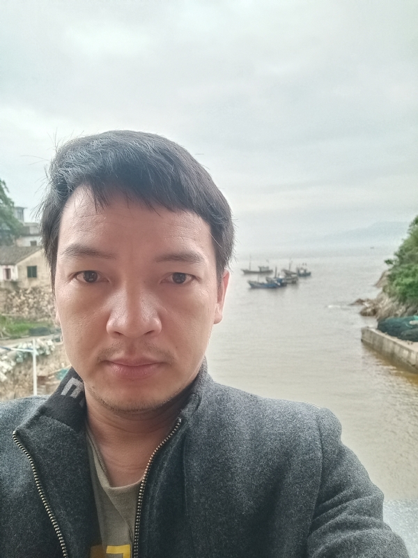 啊亮的第一张照片--诏安征婚网
