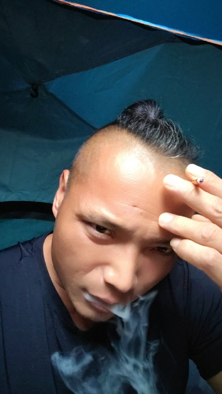 伯爵的第四张照片--诏安征婚网