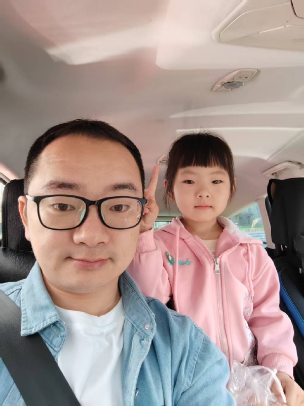 知天晓的第一张照片--诏安征婚网